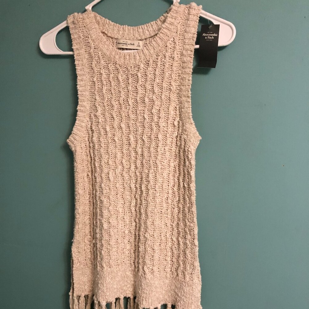 Sleeveless knit top
